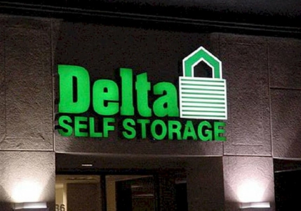 Pan Channel Letters - Delta Self Storage
