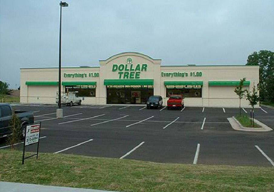 Pan Channel Letters - The Dollar Tree